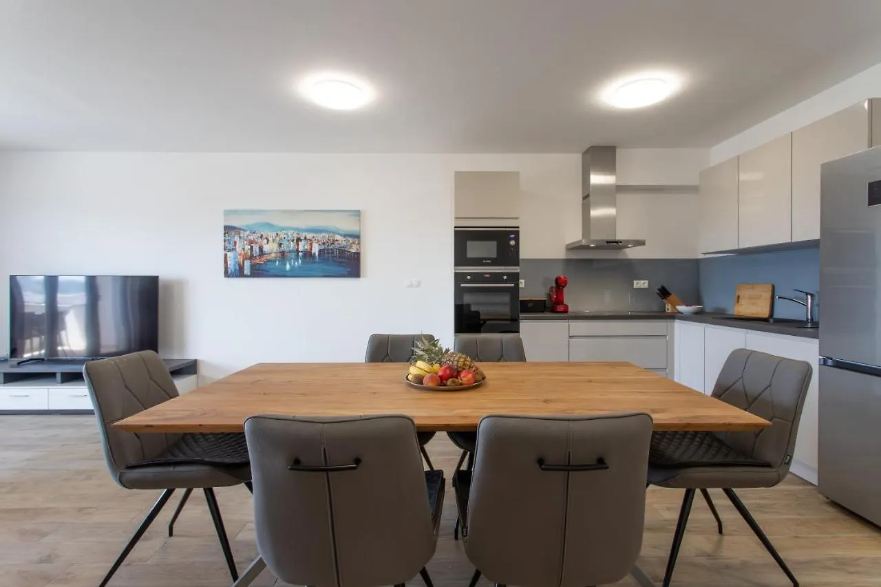 Apartments Top Hill Trogir Croatia