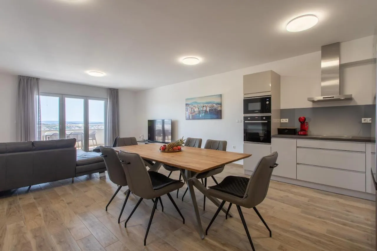 Apartments Top Hill Trogir