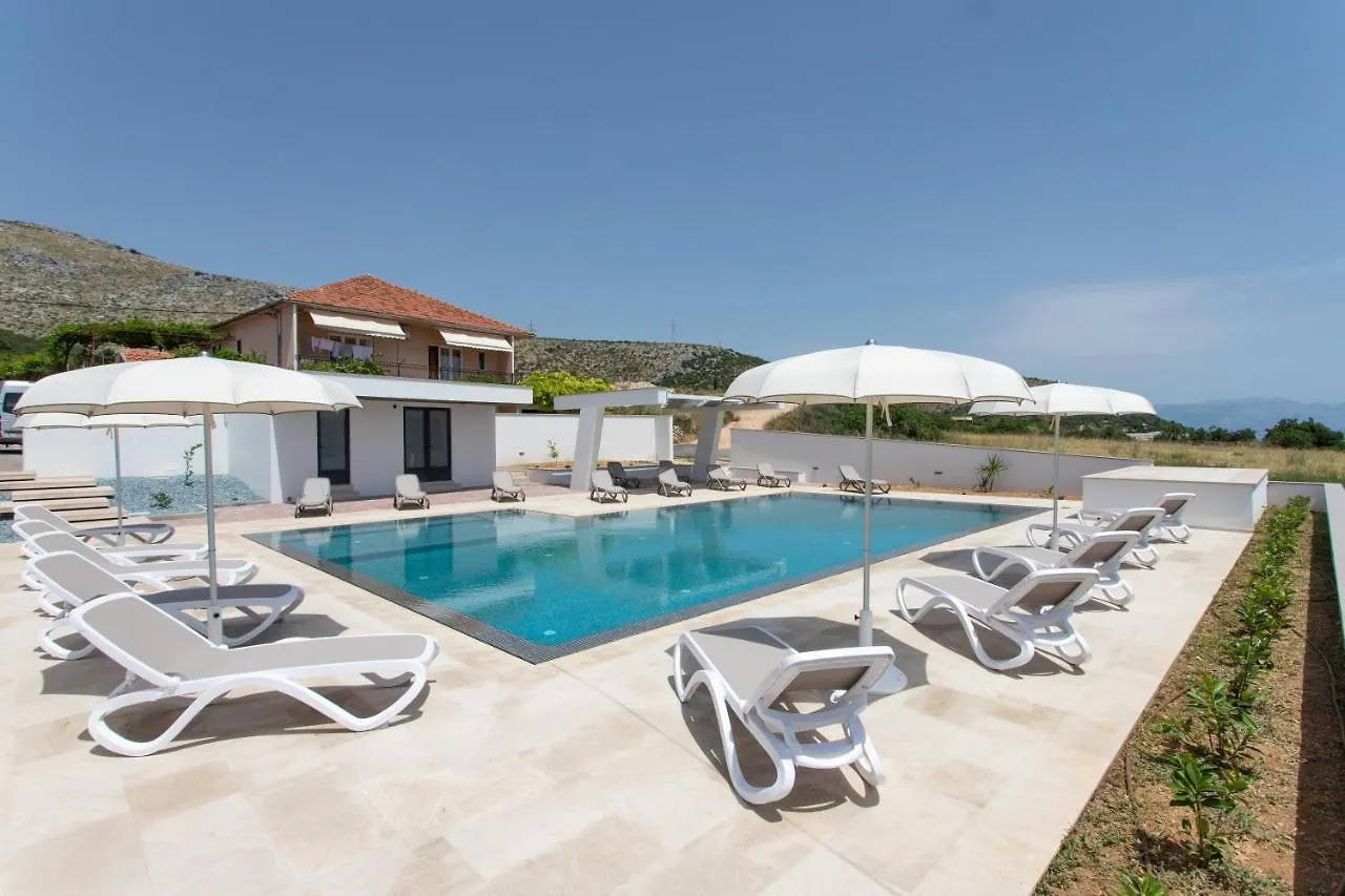 Apartments Top Hill Trogir