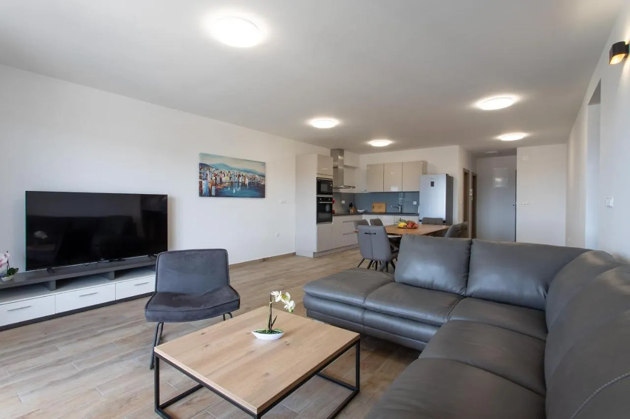 Apartments Top Hill Traù